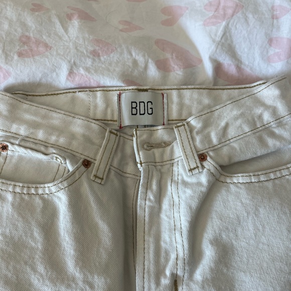 URBAN OUTFITTERS BDG cream cowboy jeans - Picture 3 of 5